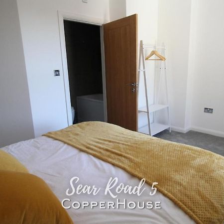 Beautiful Apartments On The Sea Front - Sea Road 5 เฟลิกซ์สโตว์ ภายนอก รูปภาพ