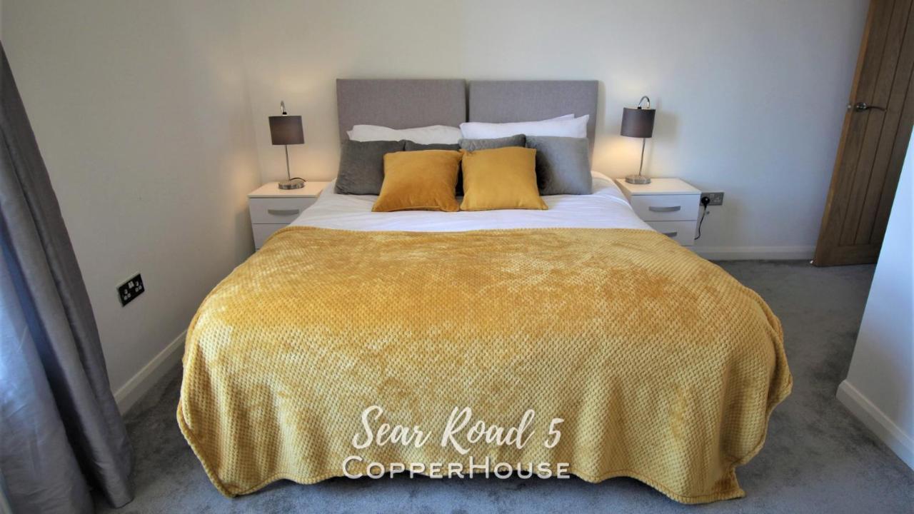 Beautiful Apartments On The Sea Front - Sea Road 5 เฟลิกซ์สโตว์ ภายนอก รูปภาพ